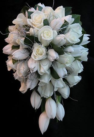 Modern Teardrop Bouquet