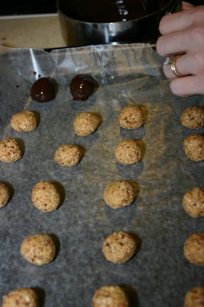 Dipping the balls
