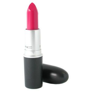 Must-Try Beauty Trend: Fuchsia Lips