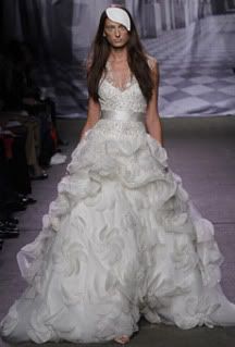 fashion trends,wedding gown,runway